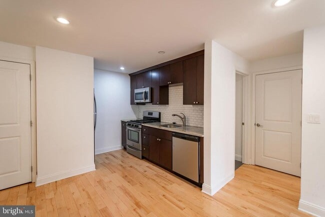 Building Photo - 1311 Spruce St