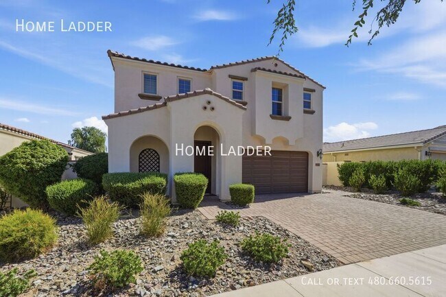 Building Photo - 9504 E Theia Dr