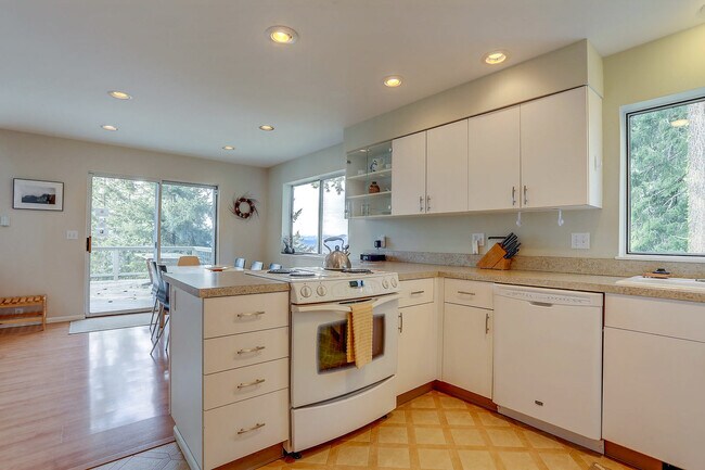 Foto del edificio - 3500 Fir Mountain Rd