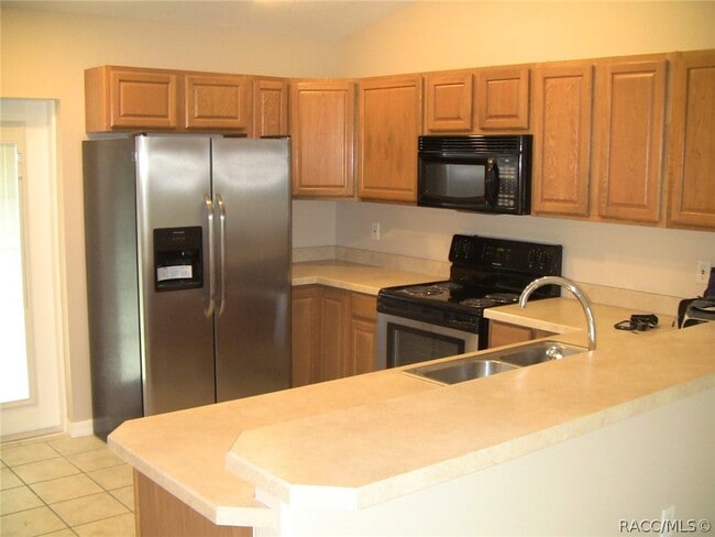 Building Photo - 2507 W Oakland Ln