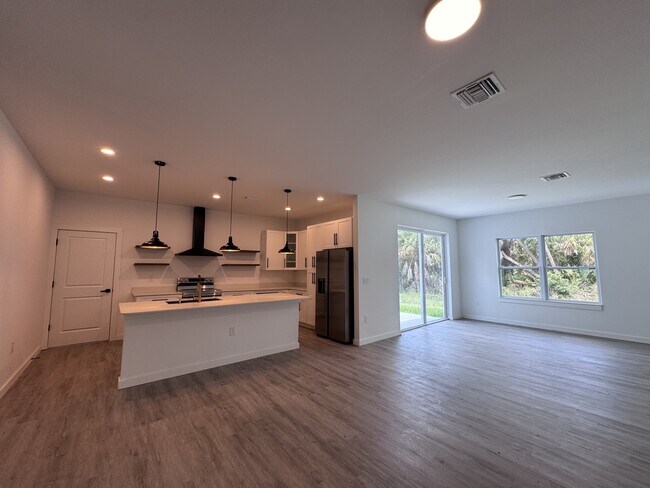 Building Photo - 1223 Koltenborn Rd
