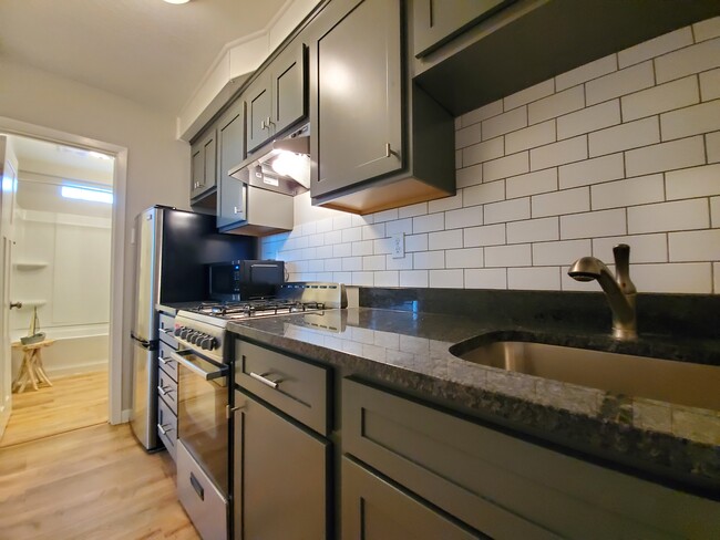 Building Photo - Med City Apartments