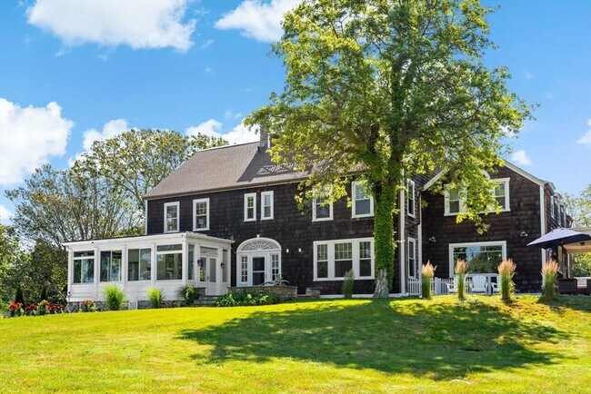 Foto del edificio - 122 Gansett Rd