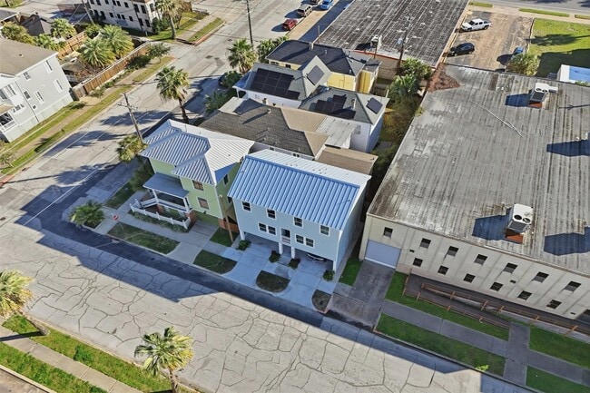 Building Photo - 2005 Sealy Ave