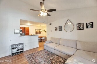 Building Photo - 623 W Guadalupe Rd