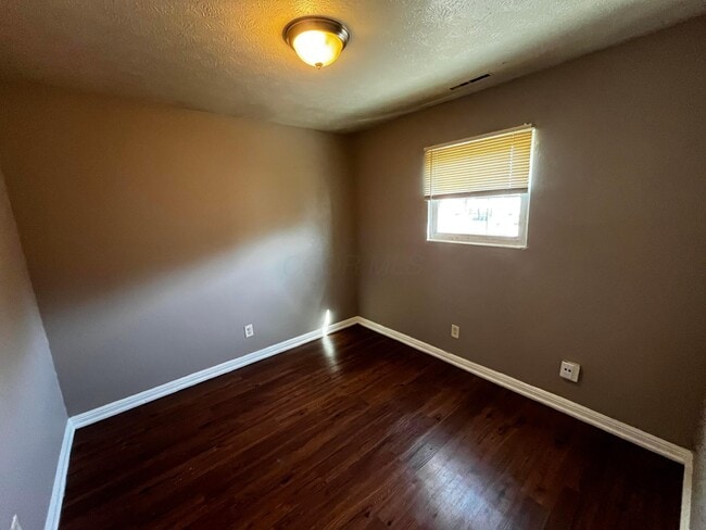 Foto del edificio - 2261 Springmont Ave