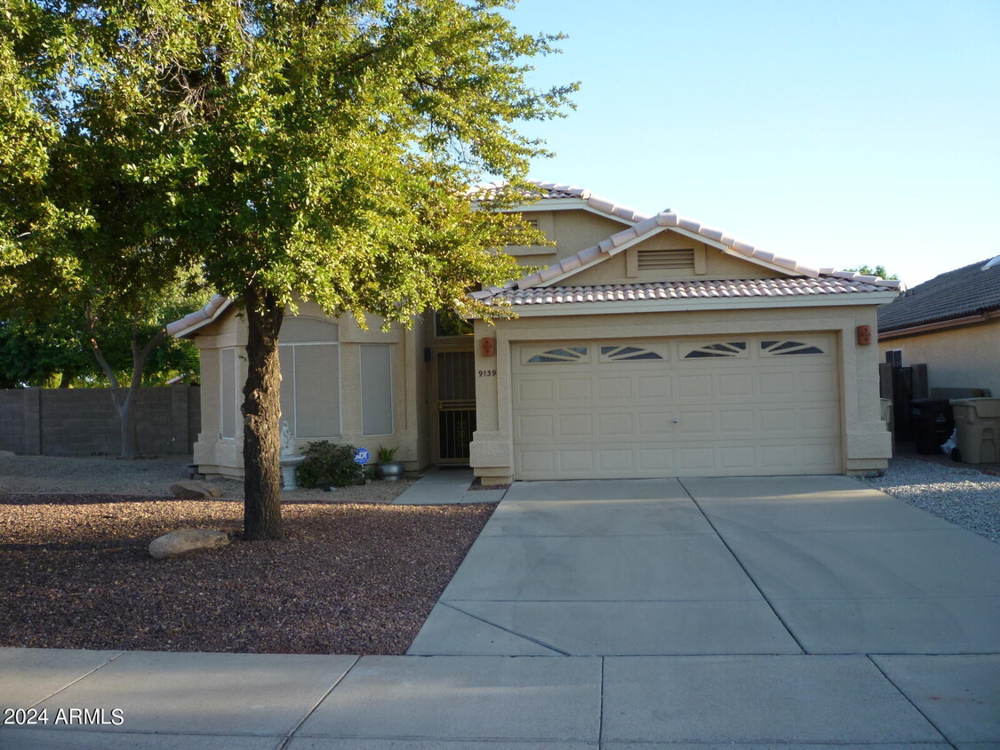 Primary Photo - 9139 W Canyon Dr