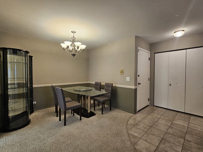 Foto del edificio - 1120 Woodbury Ln