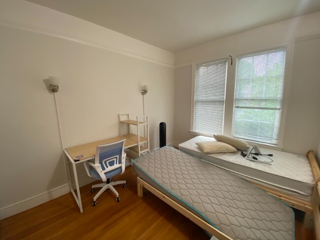 Foto del edificio - 1810 Euclid Ave