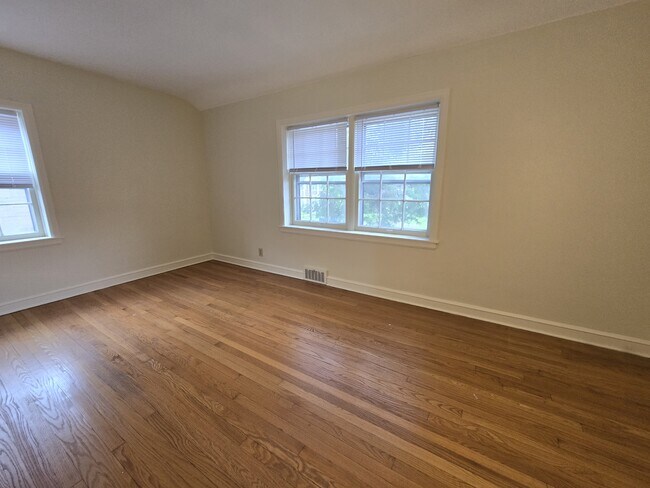 Foto del edificio - 9110 W North Ave