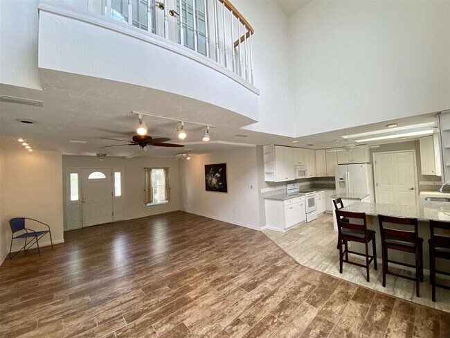 Building Photo - 22 Bermuda Run Way