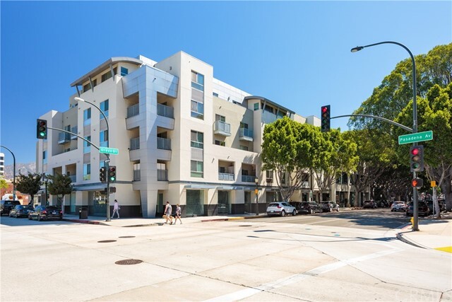 Foto principal - 159 W Green St
