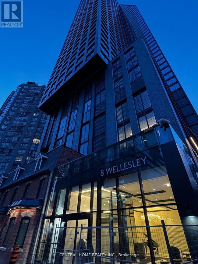 Building Photo - 8 Wellesley St W