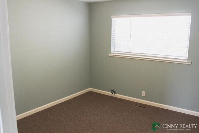 Building Photo - 3 bedroom in Colma CA 94014