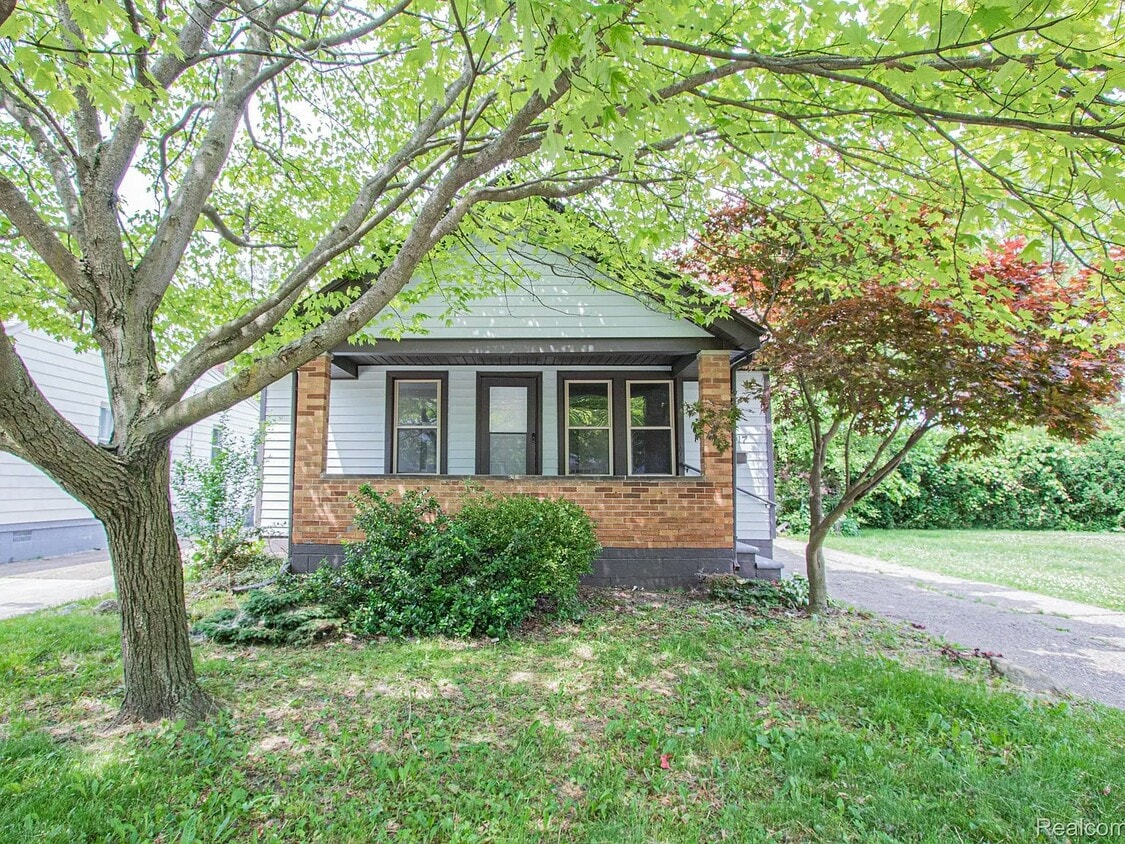 Primary Photo - 24917 Dale Ave