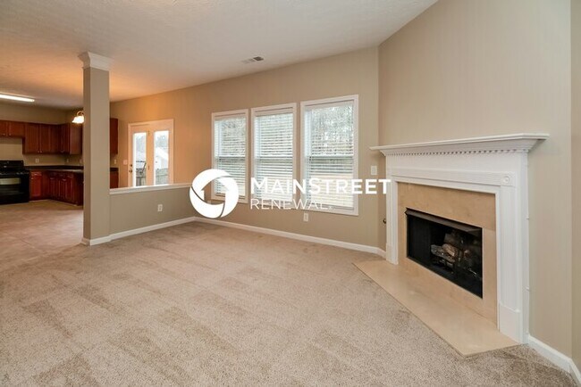 Foto del edificio - 4 Bedroom Pet-Friendly Home in Fairburn, GA with Main Street Renewal