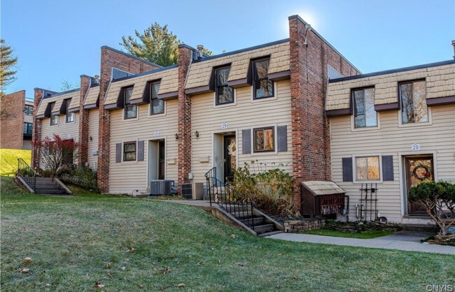 Building Photo - 29 Chestnut Hls