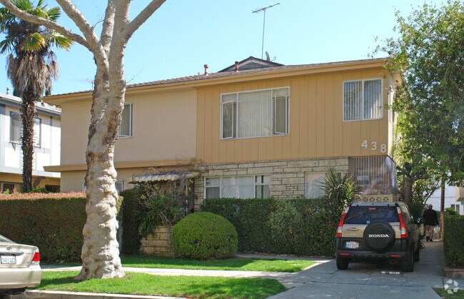 Building Photo - 436-438 S Oakhurst Dr