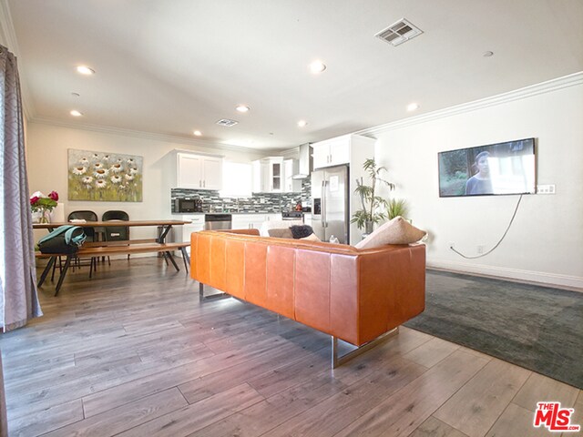 Building Photo - 965 N Wilton Pl