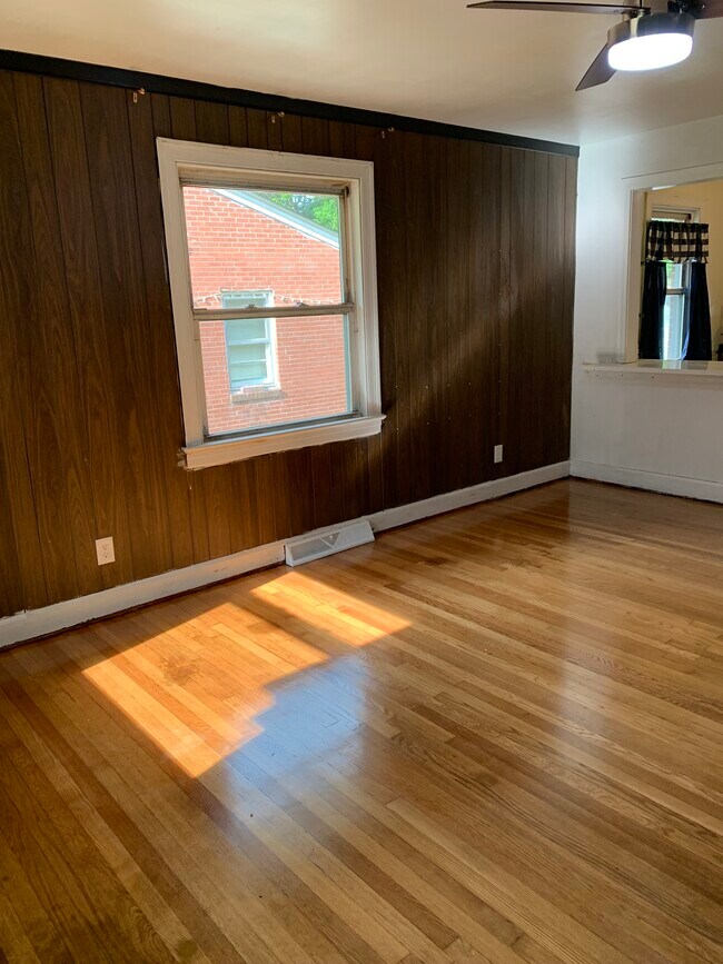 Foto del edificio - 913 Meadow St S