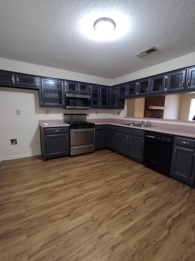 Foto del edificio - 2810 Arbor Lane Cove