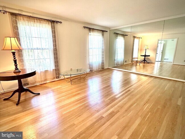Foto del edificio - 11903 Henry Fleet Dr