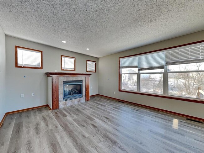 Building Photo - 2248 Longhorn Ln