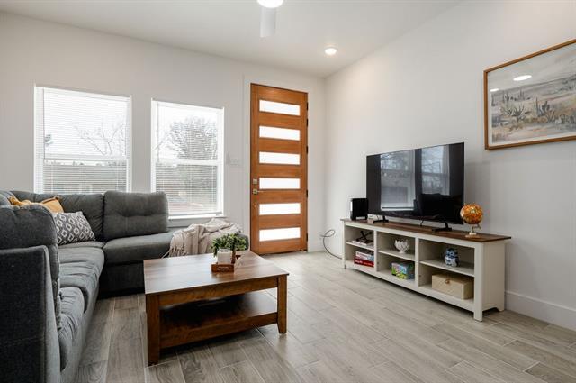 Foto del edificio - 709 Fuller St