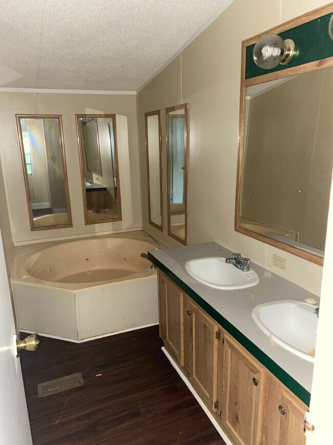 Foto del edificio - 214 Shipp Ln