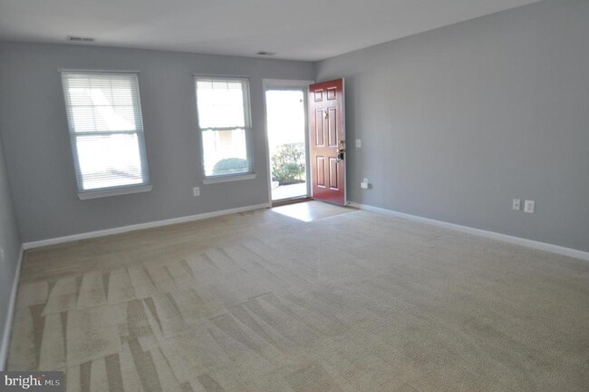 Building Photo - 1111 Jousting Way