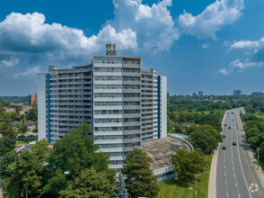 Building Photo - Beverly Hills Apartment