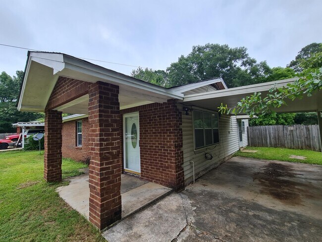 Building Photo - 1163 Cottondale Rd