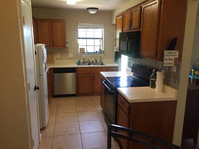 Foto del edificio - 3409 S Carolina Dr