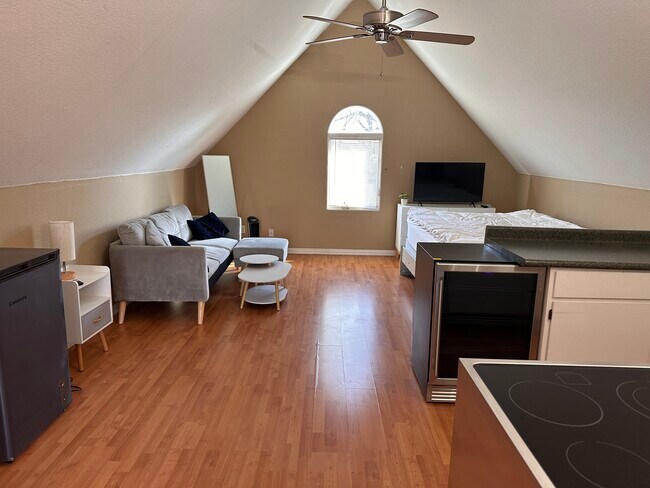 Foto del edificio - 2312 Carleton Ave