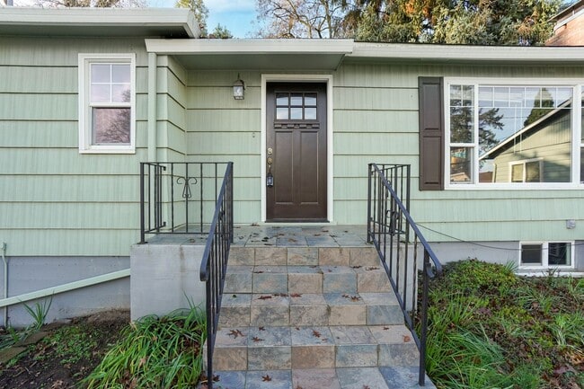 Building Photo - Cute 2 bed, 1 bath house in West Salem