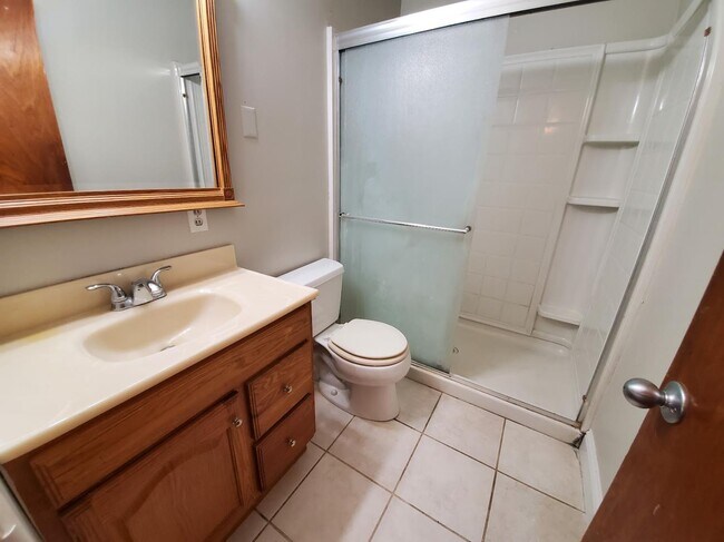 Foto del edificio - 1415 De Witt Ave