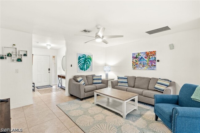 Foto del edificio - 749 91st Ave N
