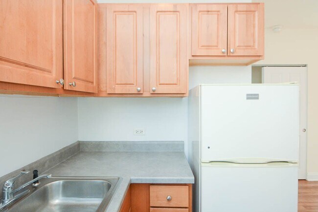 Foto del edificio - 1742 N Humboldt Blvd