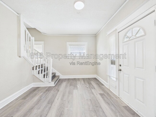Foto del edificio - 3205 E 31st St