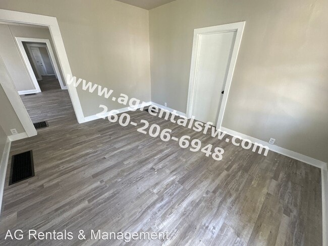 Building Photo - 4 br, 1 bath House - 807 3rd St