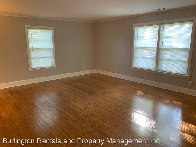 Building Photo - 2 br, 1 bath House - 908 S. Graham Hopedal...