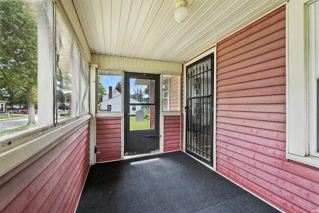 Foto del edificio - 3330 Bowser Ave