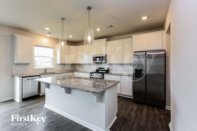 Foto del edificio - 569 Hillpark Ln