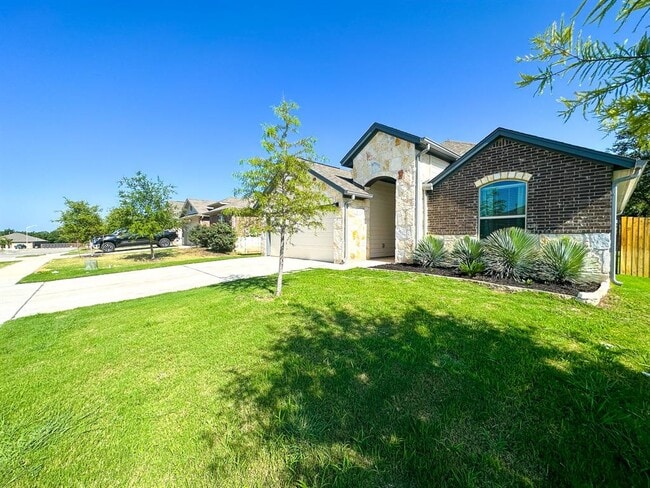 Building Photo - 125 Beech Creek Ln