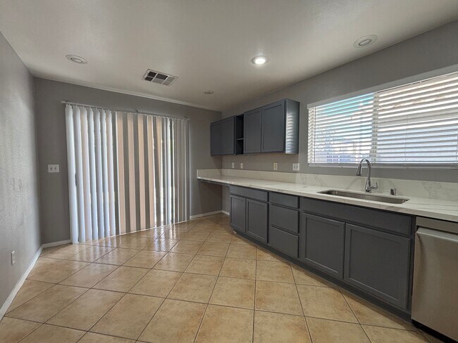 Foto del edificio - 5344 Dawes Ct