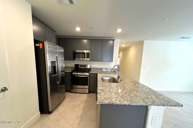Building Photo - 904 Cascade Range Dr