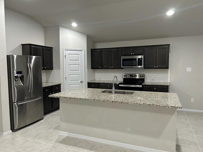 Building Photo - 21331 Mt View Dr