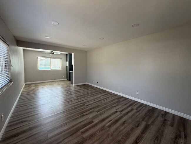 Foto del edificio - 5034 N Acacia Ave