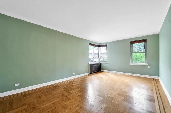 Building Photo - Spacious 1 bedroom 1 bathroom
