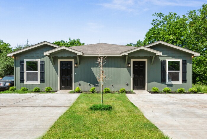 Foto principal - 820 Hubert St